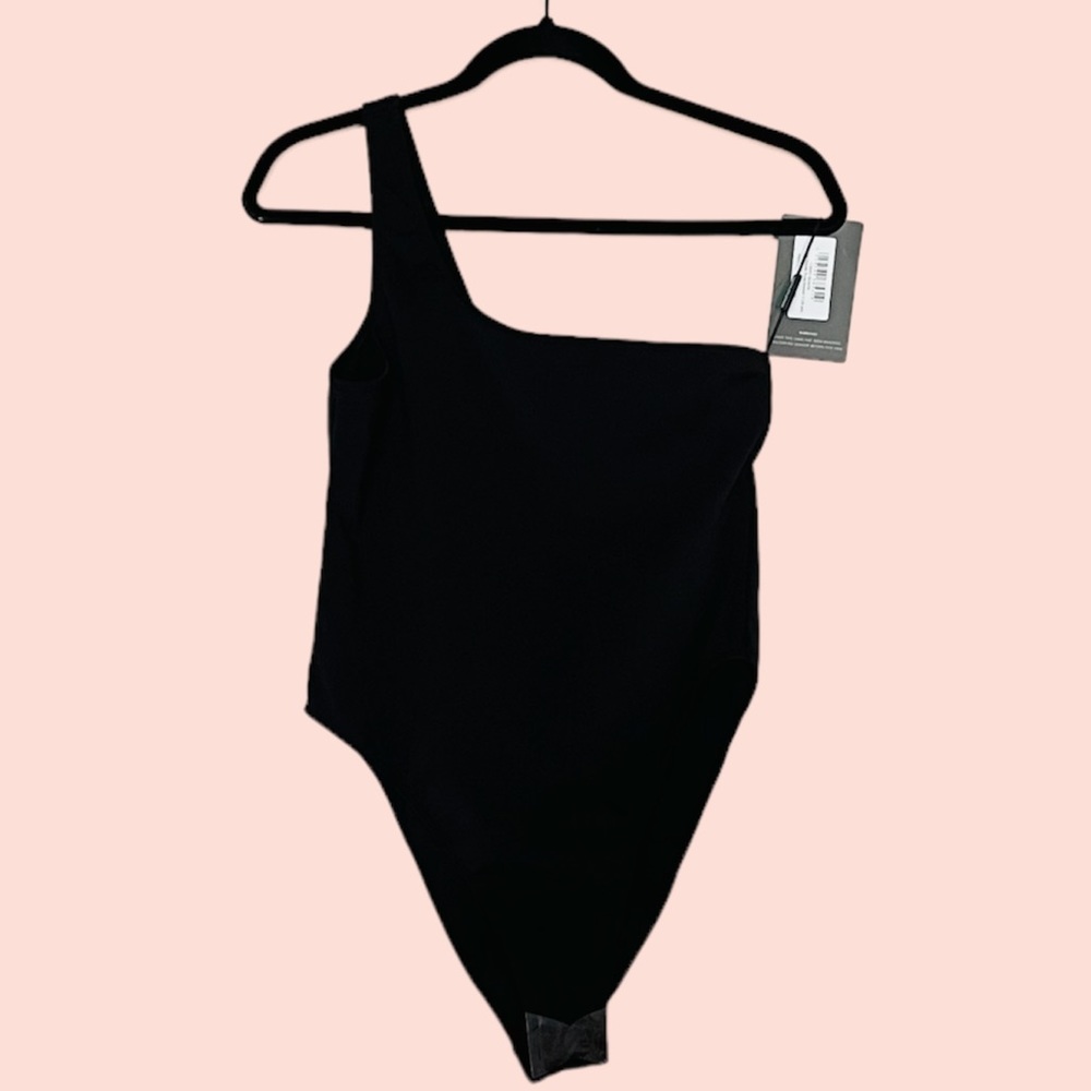NWT Pretty Little Thing One Shoulder Swimsuit Size 8